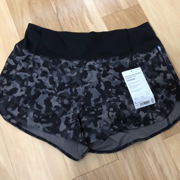 Athleta Black Camo Running Shorts - Picture 6 of 7